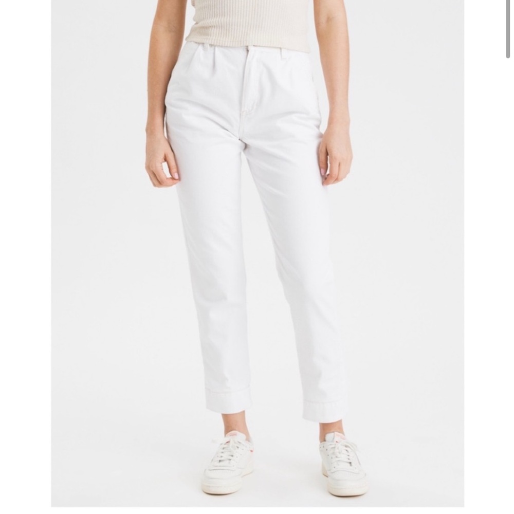 American Eagle White Mom Jeans High-Waisted Ankle Length